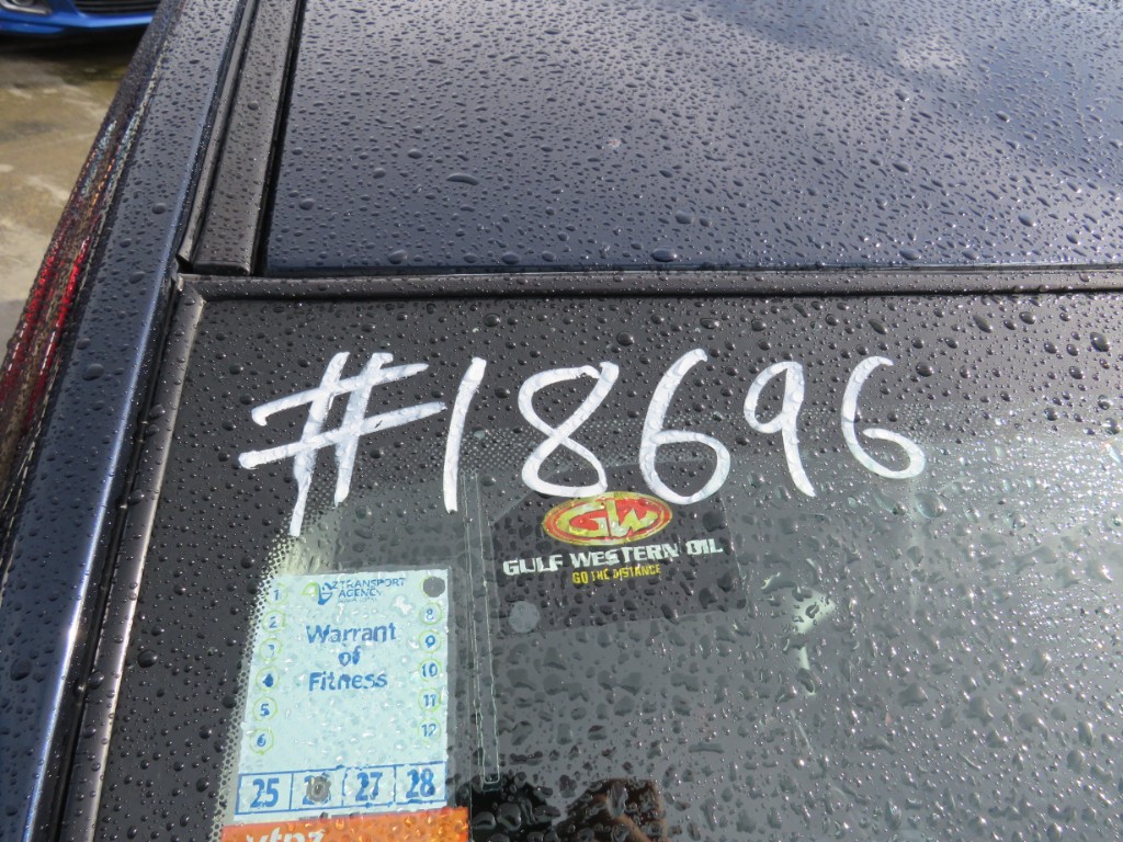 S1869621.jpg