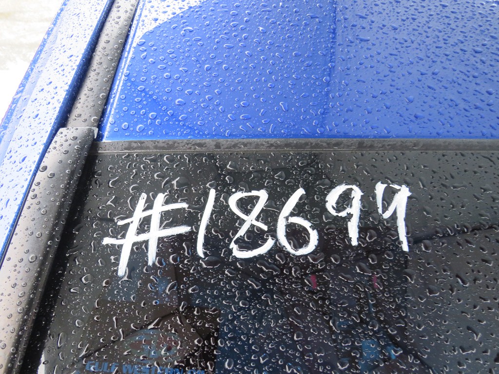 S1869921.jpg