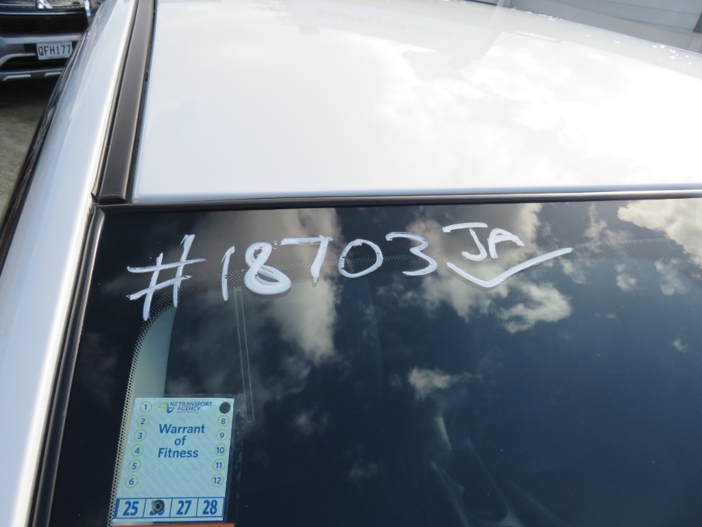 S1870321.jpg