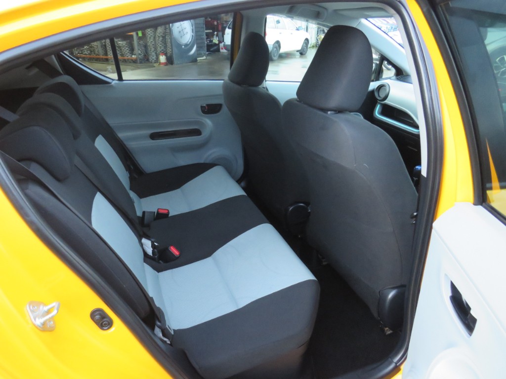 S1870411.jpg