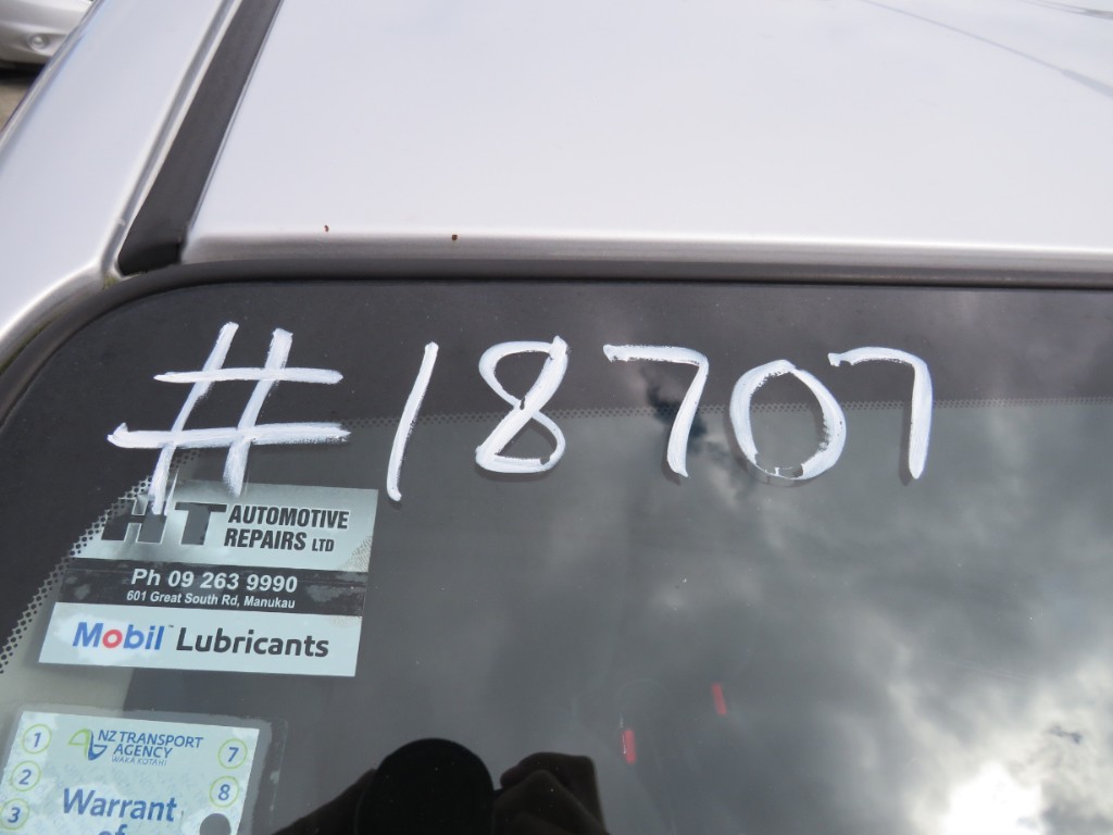 S1870718.jpg