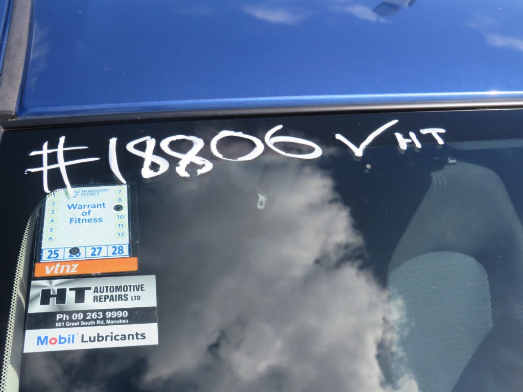S1880618.jpg