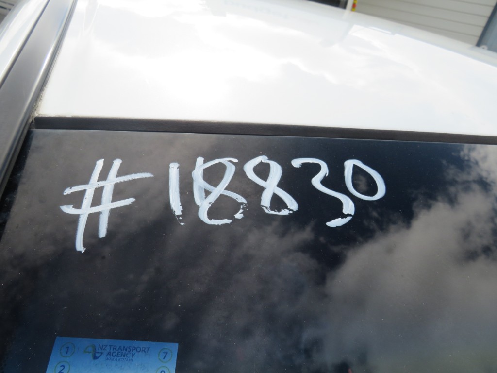 S1883020.jpg