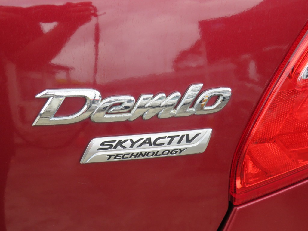 S1883619.jpg