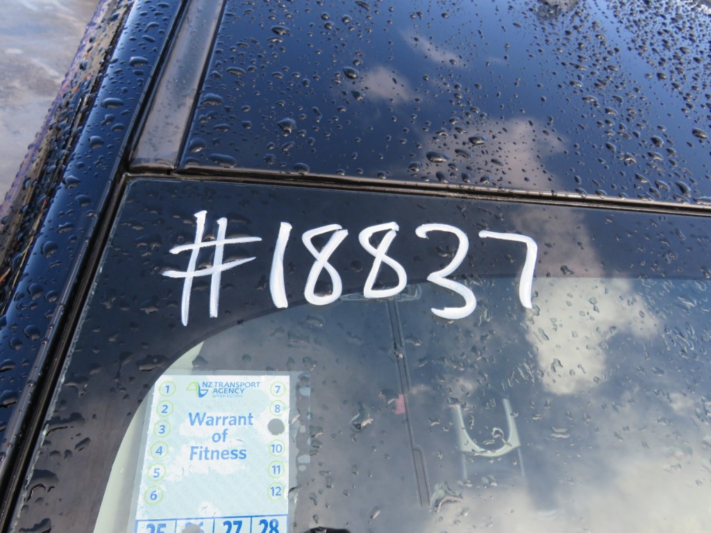 S1883721.jpg