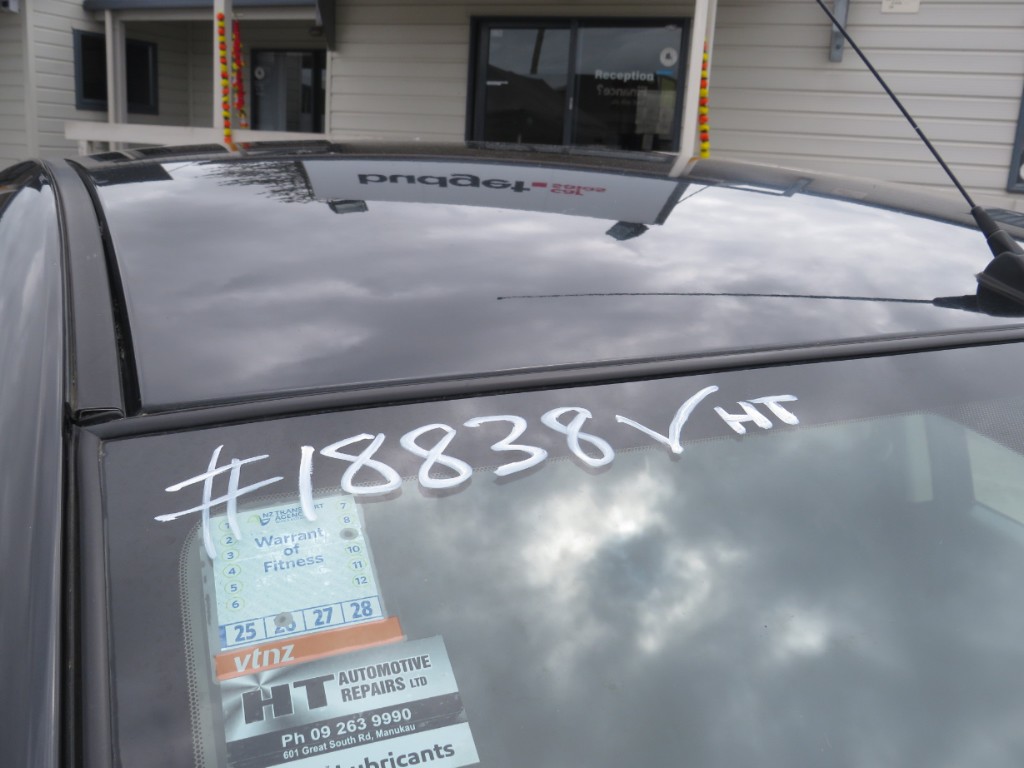 S1883821.jpg