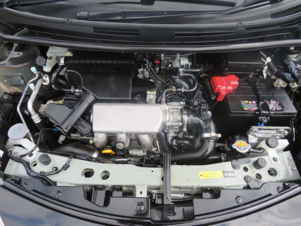 S1888716.jpg