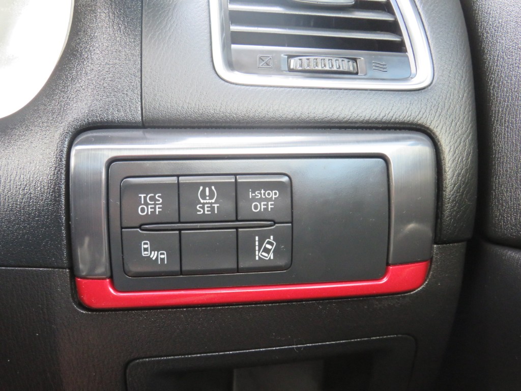 S1915618.jpg