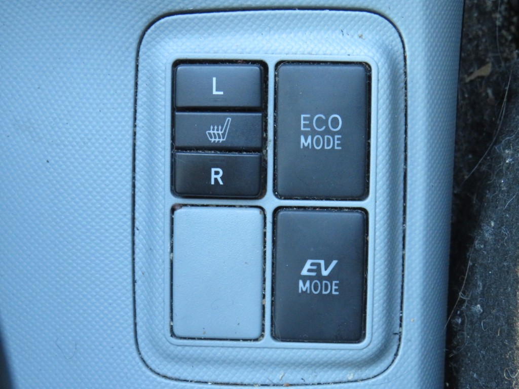 S6557817.jpg