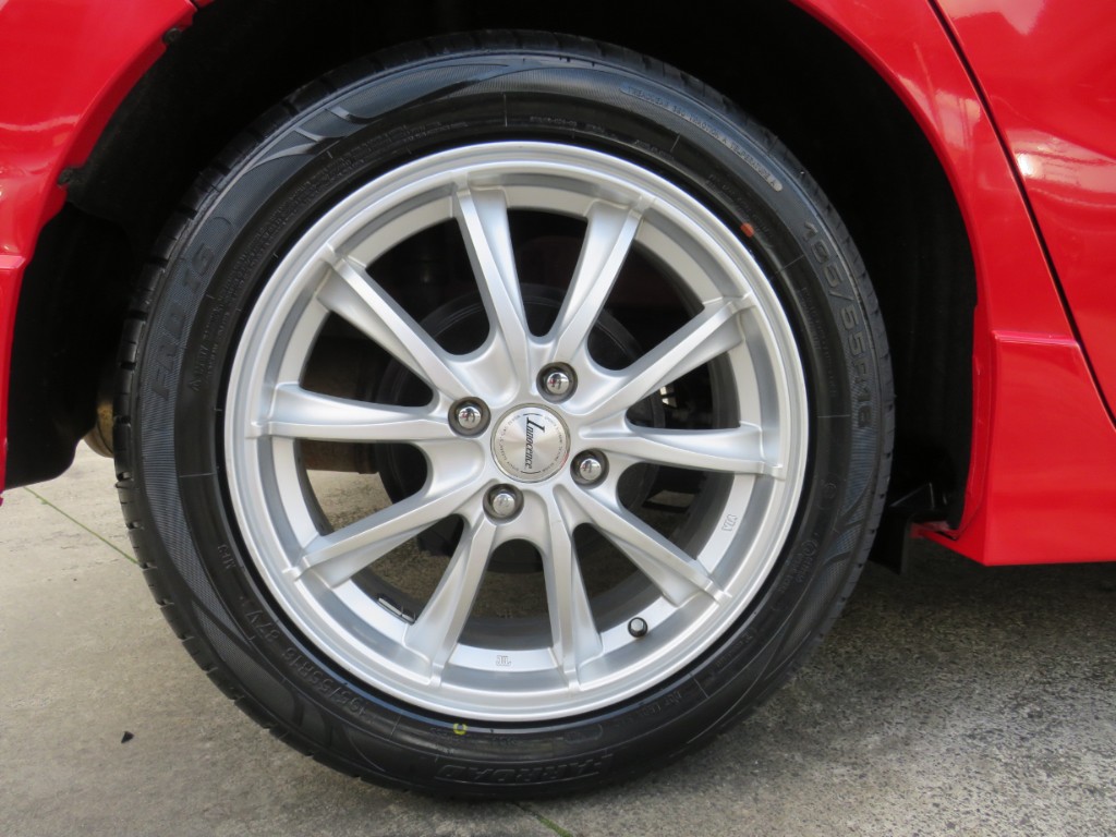 S694169.jpg