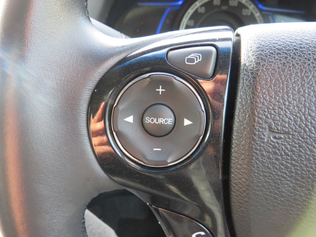 S6949817.jpg