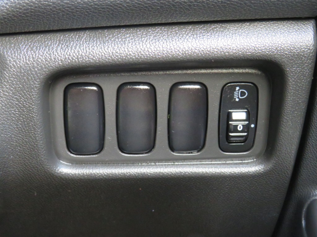 S7075716.jpg