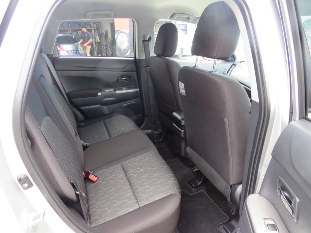 S7076112.jpg