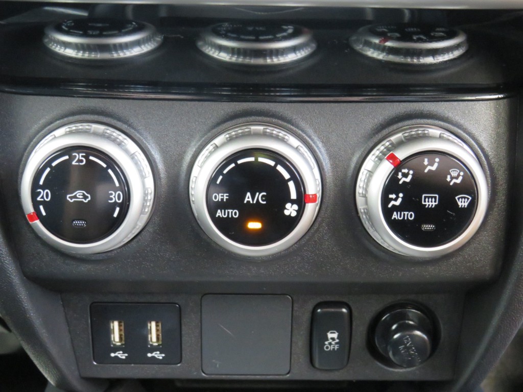 S7076320.jpg