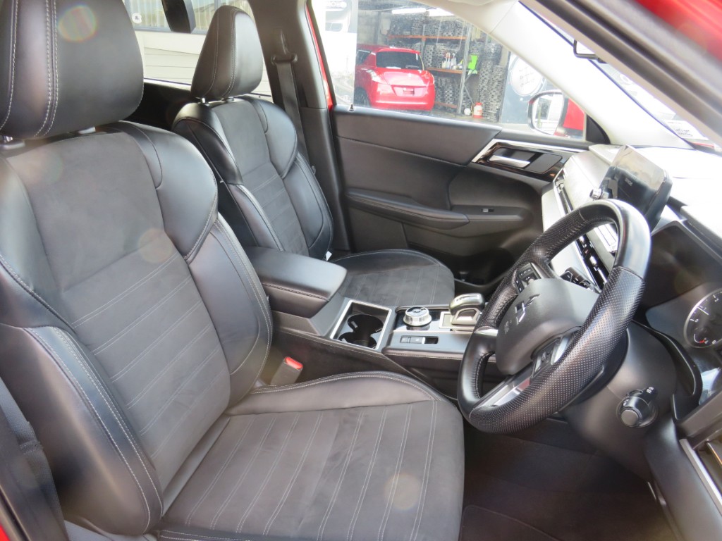 S7076612.jpg