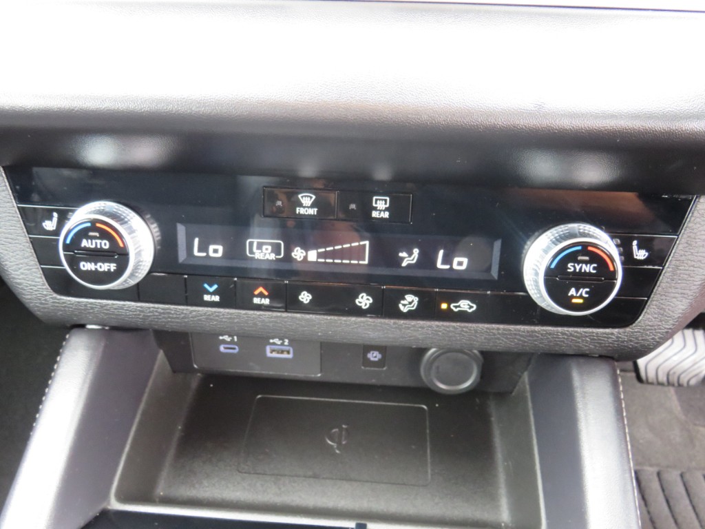 S7077019.jpg