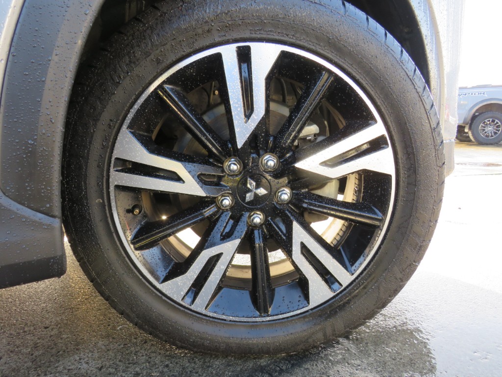 S7078910.jpg