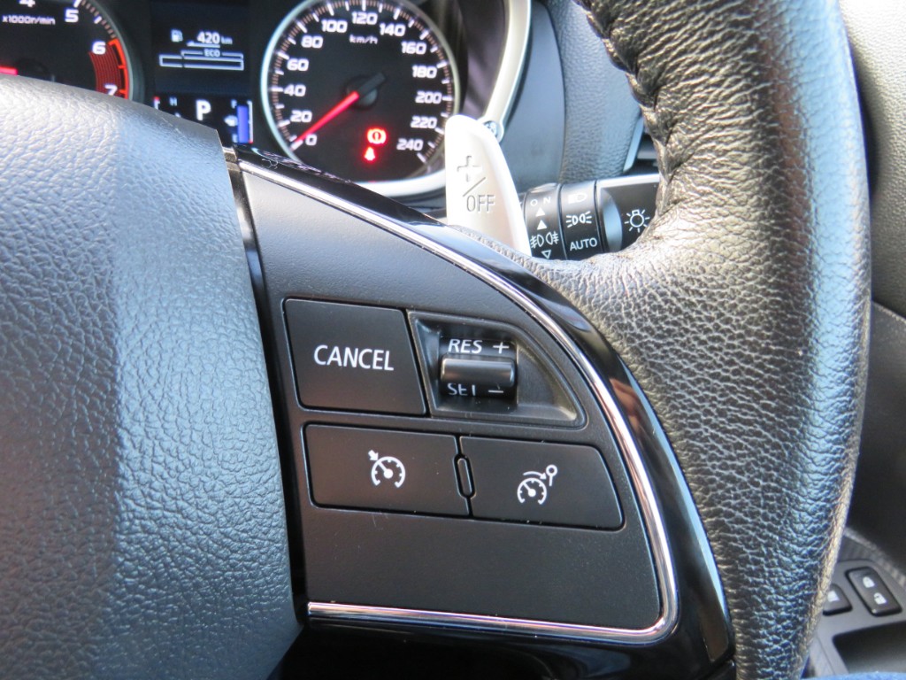 S7078916.jpg