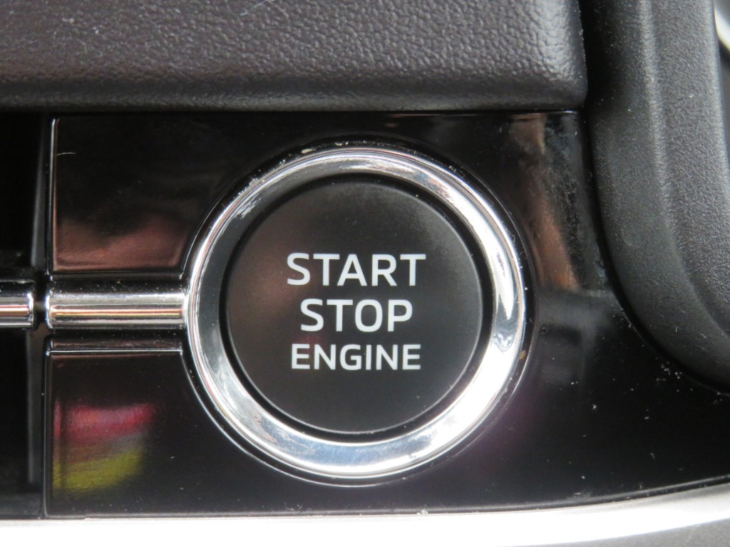 S7079517.jpg