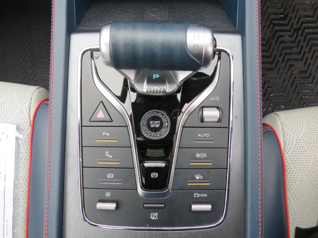 S7079814.jpg