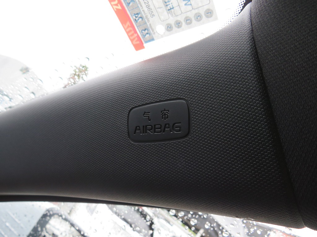 S7079820.jpg