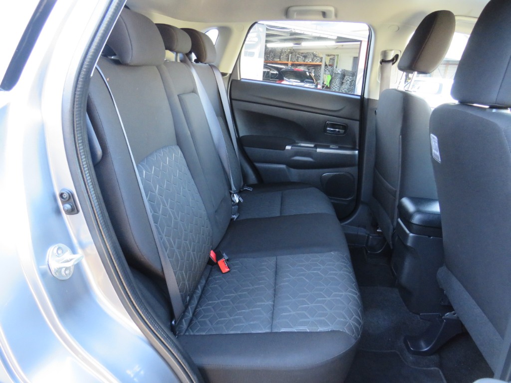 S7079911.jpg