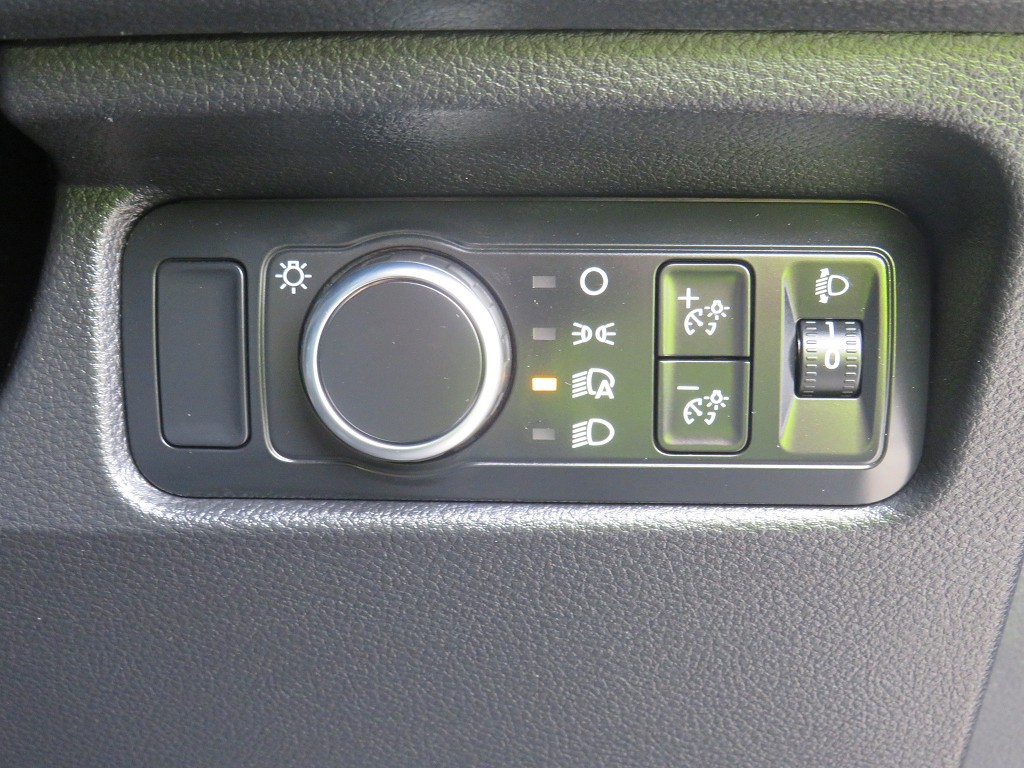 S7080320.jpg