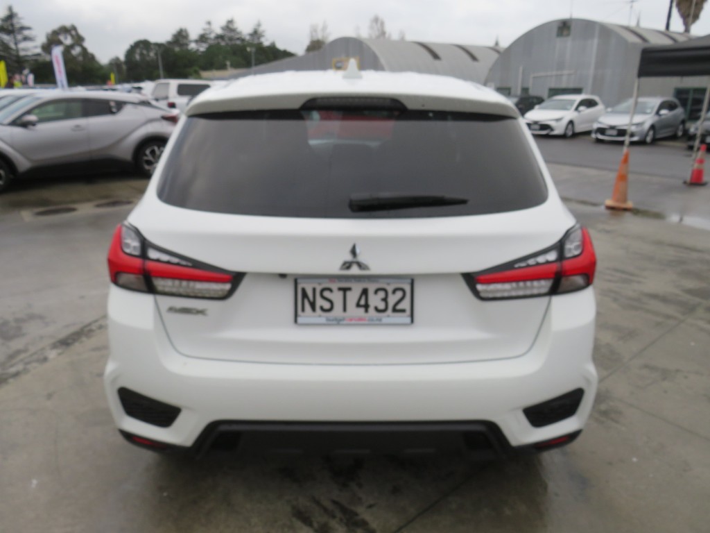 S708137.jpg