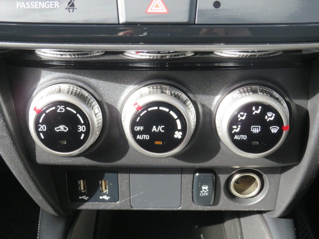 S7081620.jpg