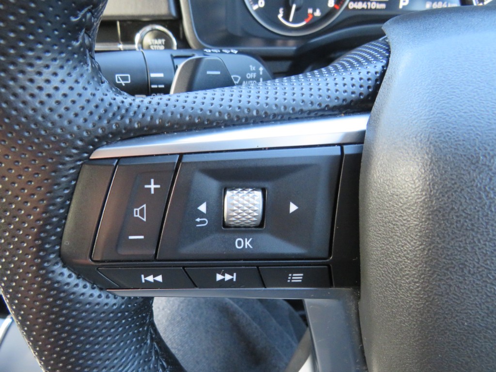 S7082517.jpg