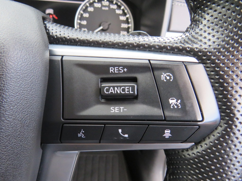 S7082617.jpg