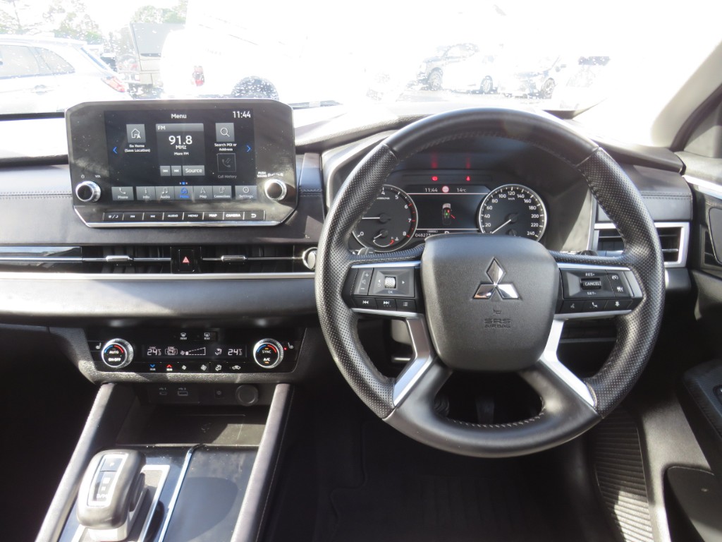 S7082814.jpg
