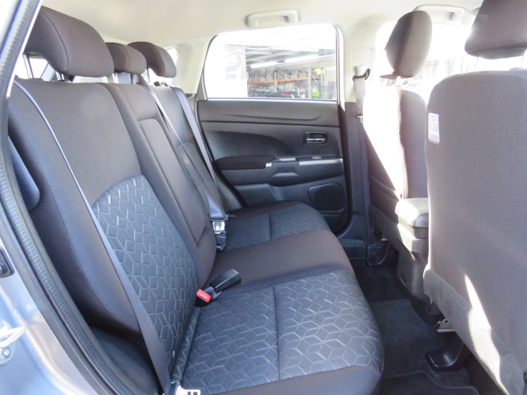 S7083310.jpg
