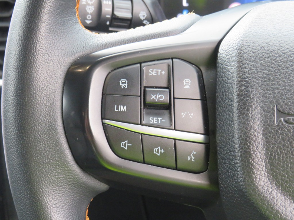 S7083415.jpg