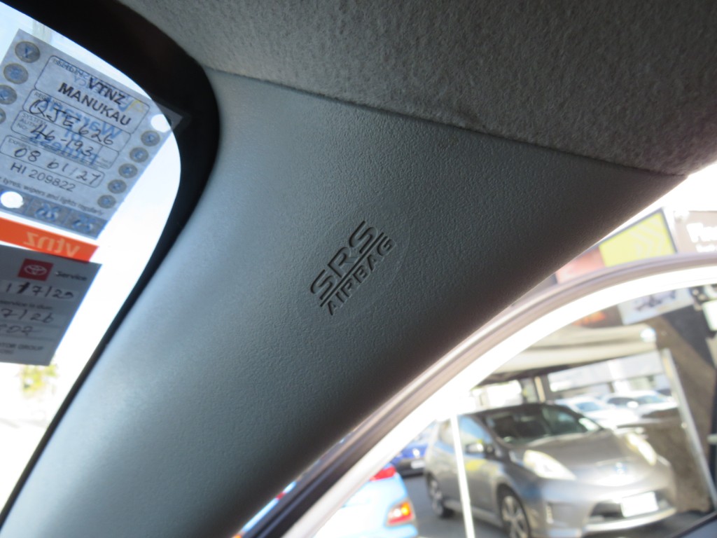 S7083919.jpg