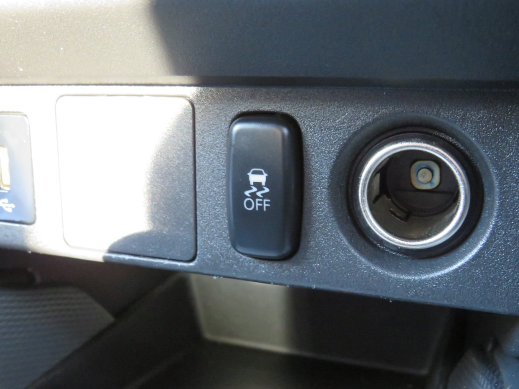 S7088317.jpg