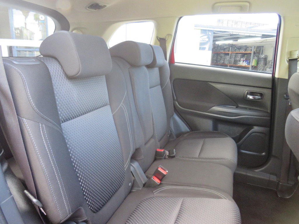 S7104312.jpg