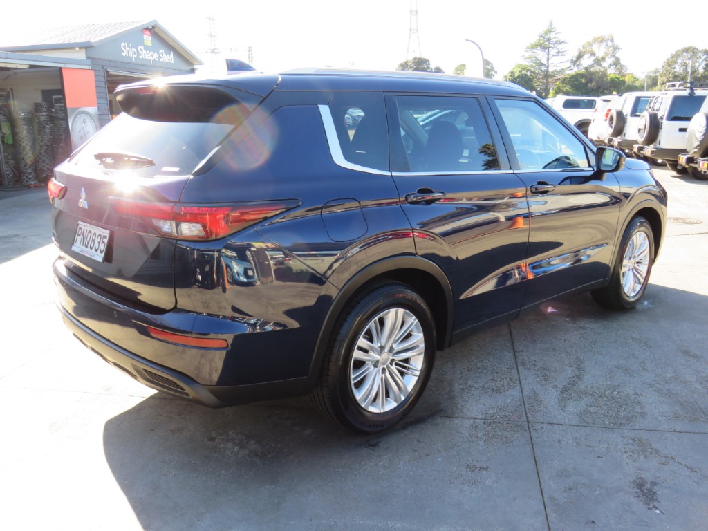 S710698.jpg