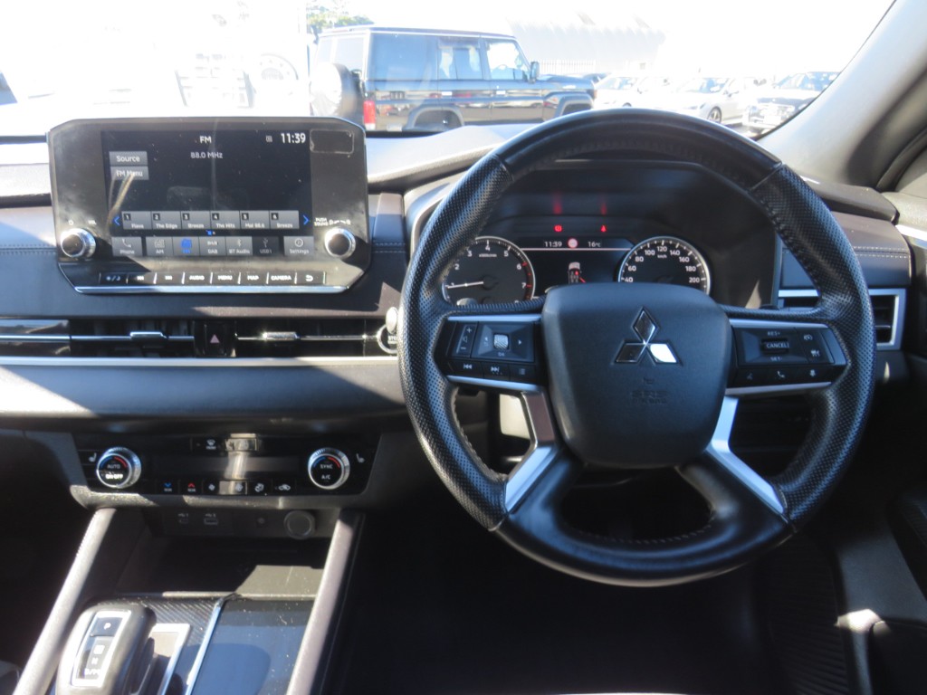 S7108014.jpg