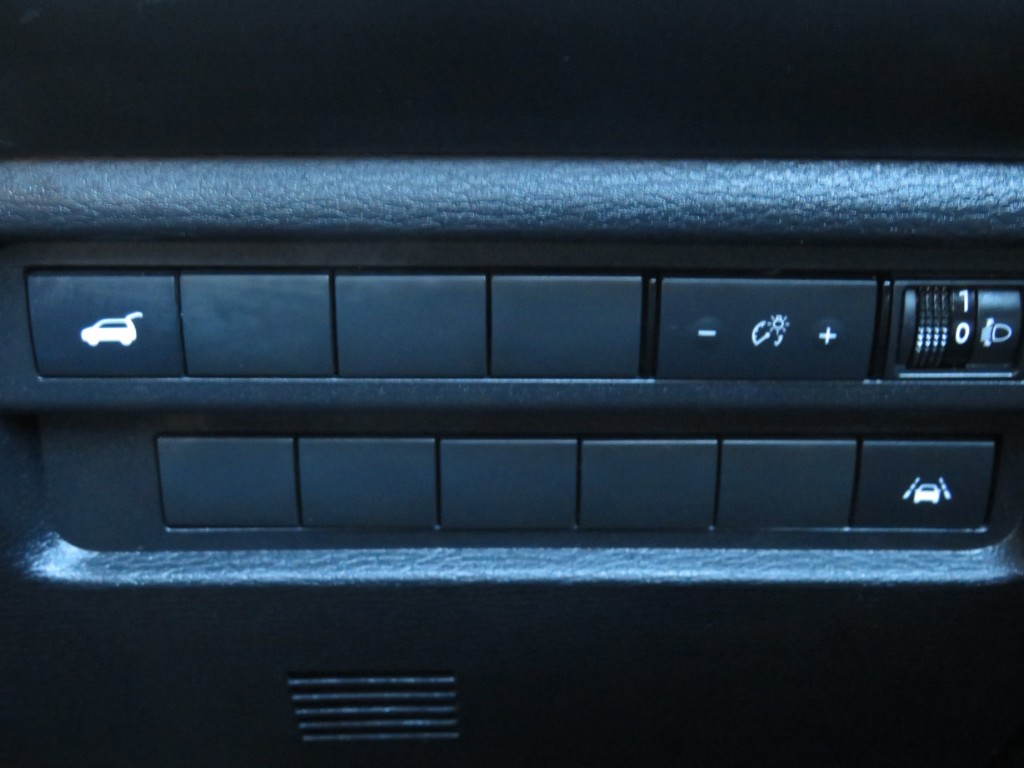 S7108016.jpg