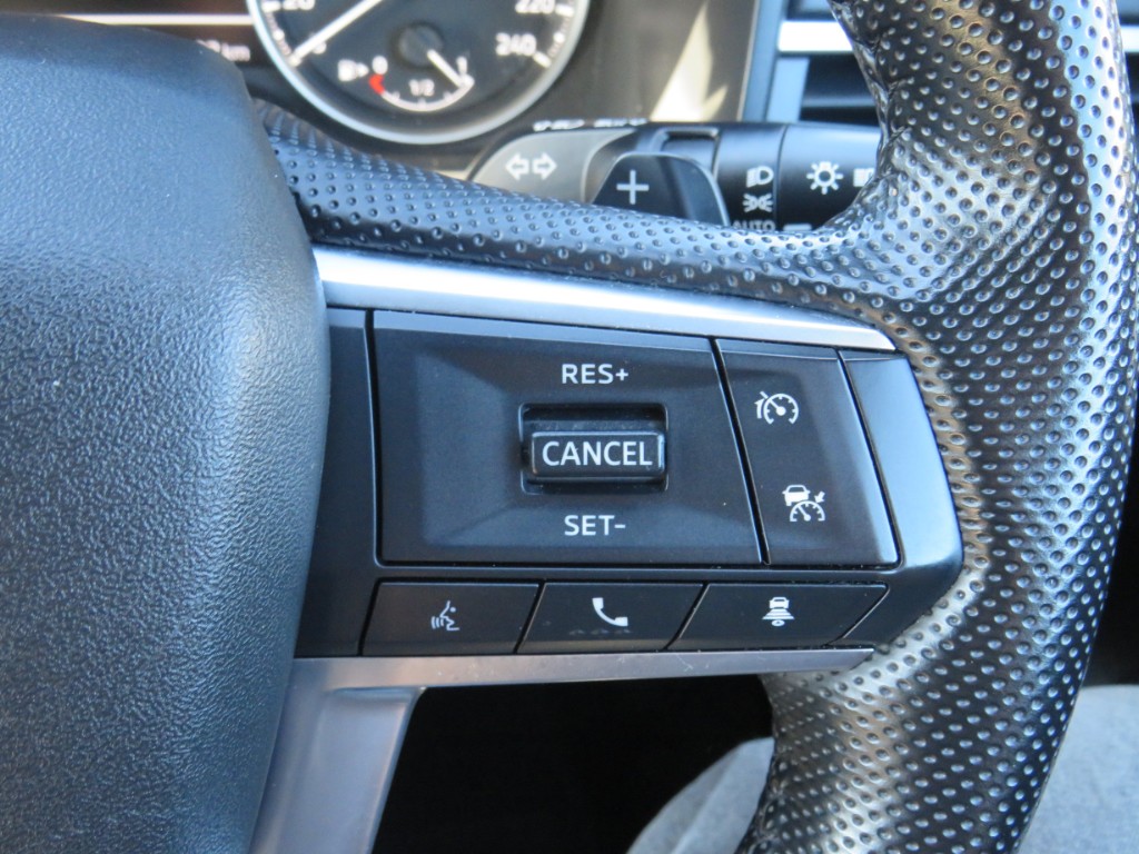 S7108017.jpg