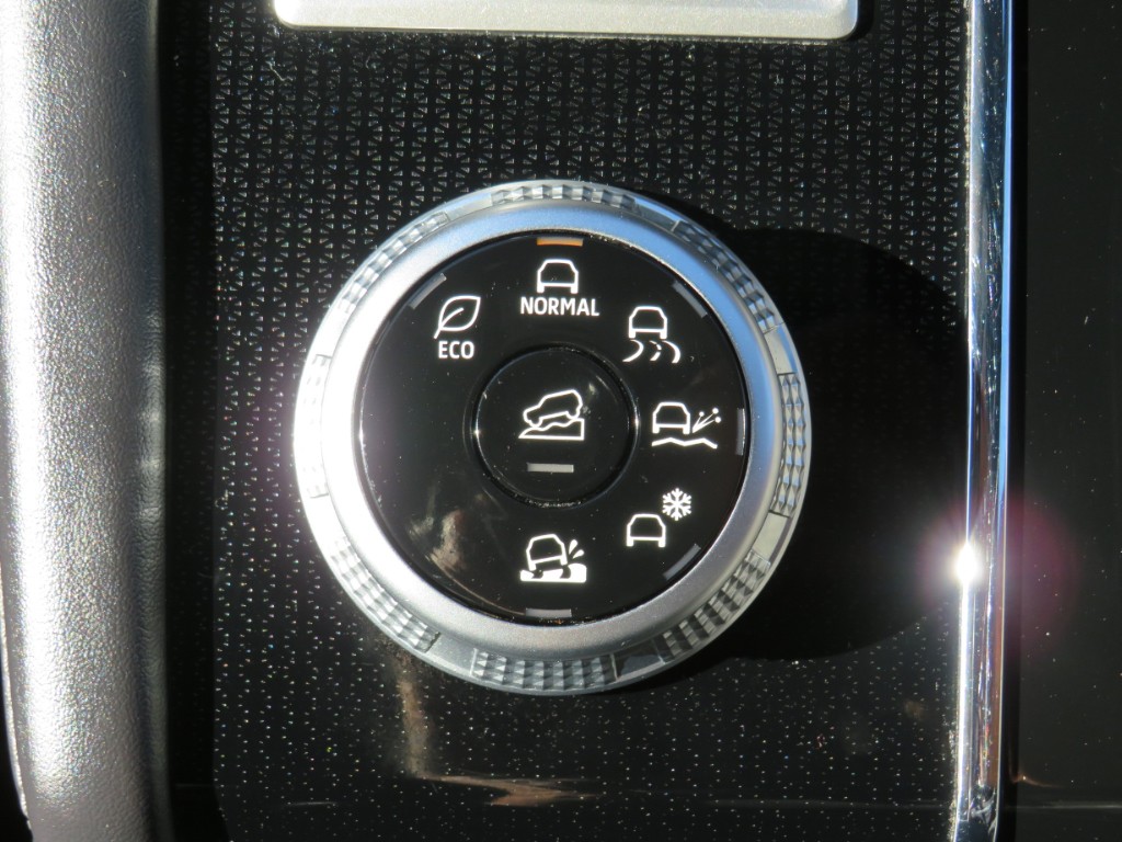 S7108019.jpg