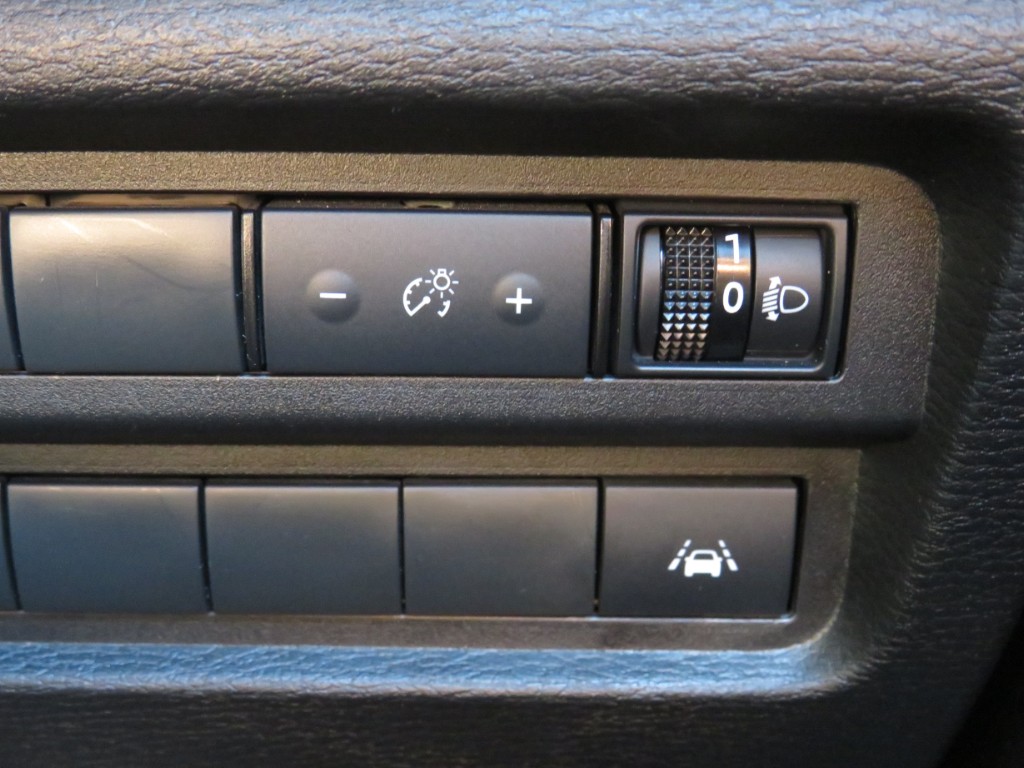 S7108516.jpg