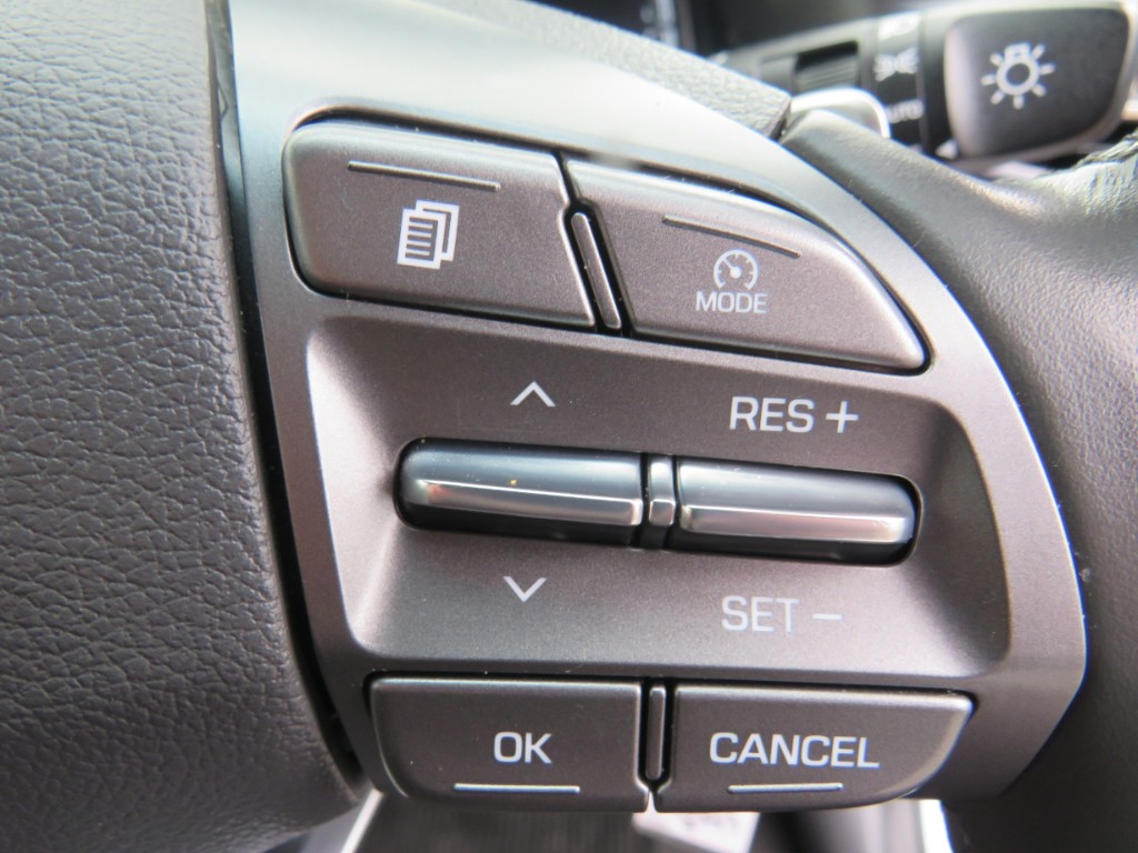 S7111015.jpg