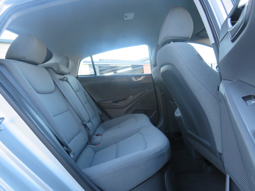 S7111512.jpg