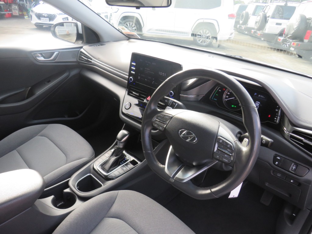 S7111813.jpg