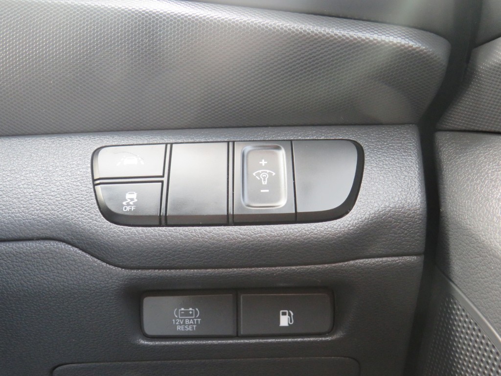 S7111816.jpg