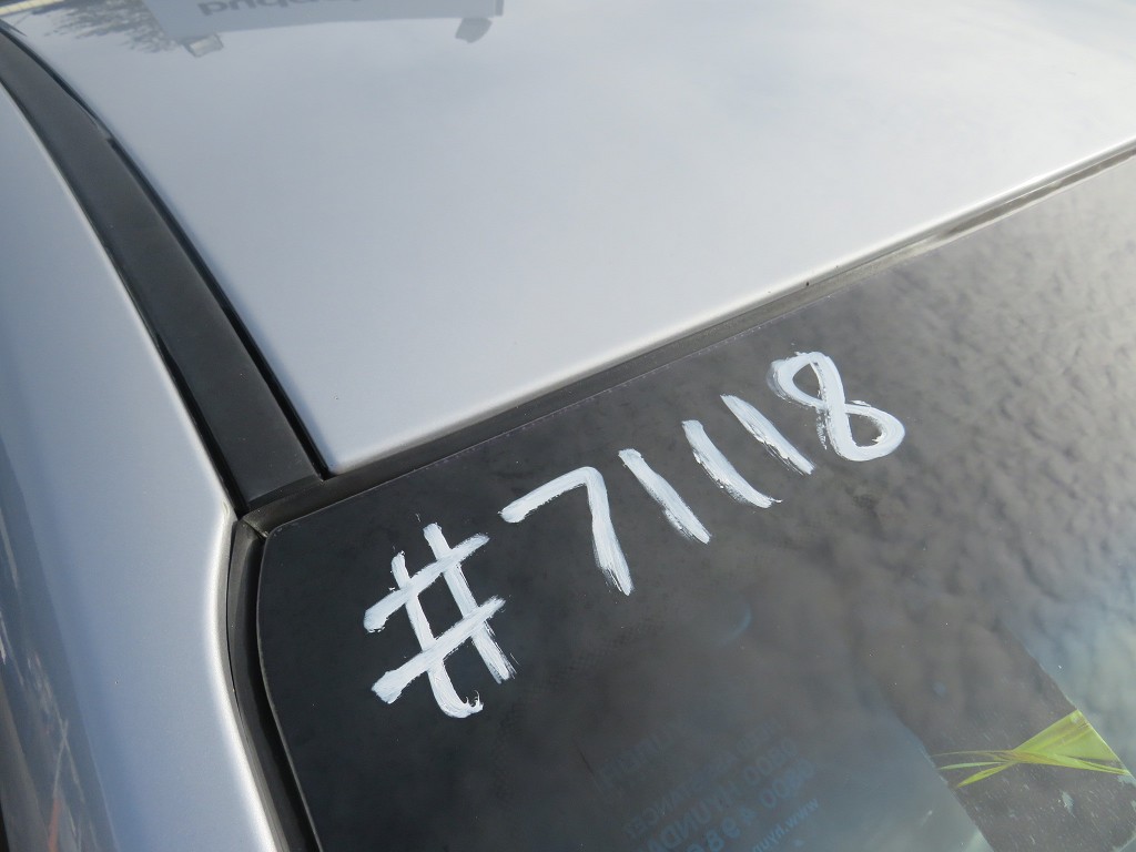 S7111820.jpg
