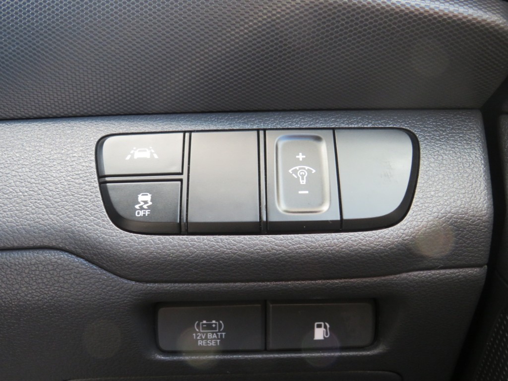 S7112318.jpg