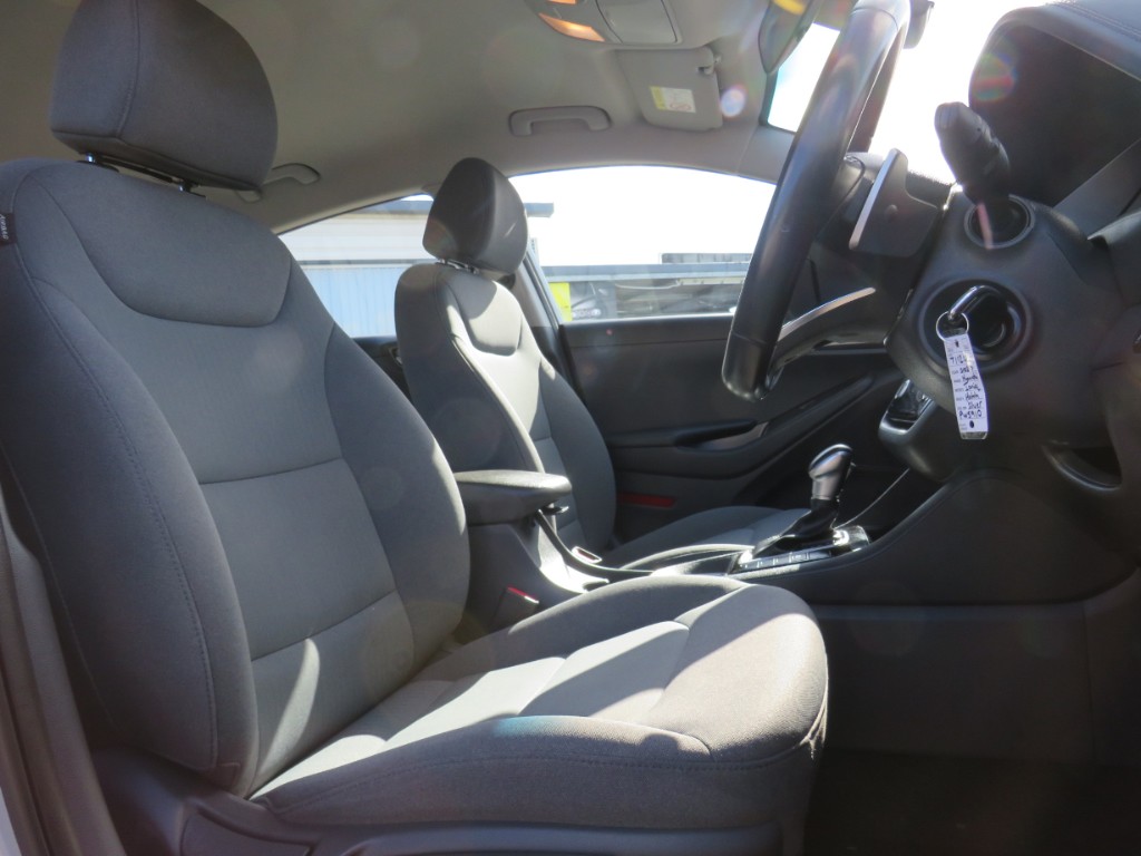 S7112413.jpg